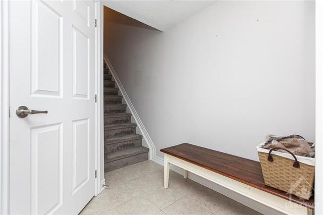 719 Juneberry Lane, Townhouse with 2 bedrooms, 2 bathrooms and 3 parking in Ottawa ON | Image 5