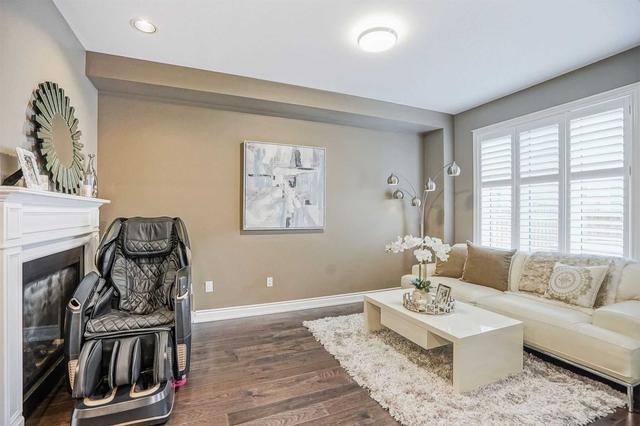 569 Settlers Rd W, House semidetached with 4 bedrooms, 4 bathrooms and 2 parking in Oakville ON | Image 32