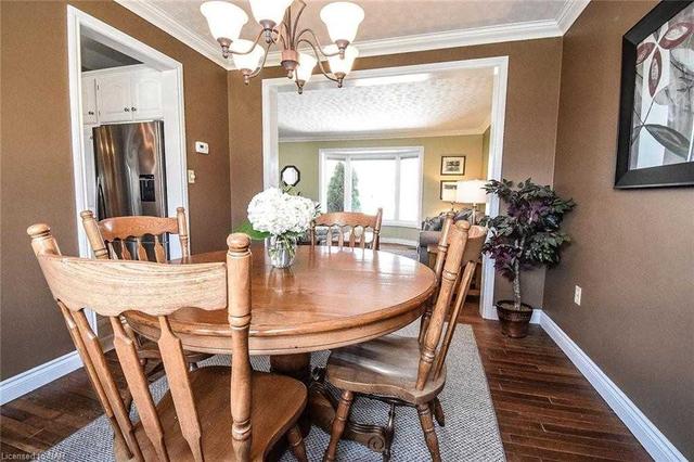 7412 Petrullo Crt, House detached with 3 bedrooms, 3 bathrooms and 6 parking in Niagara Falls ON | Image 27