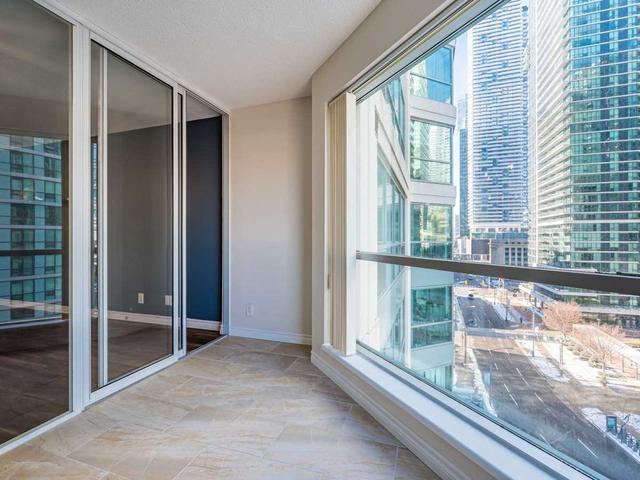 806 - 10 Yonge St, Condo with 1 bedrooms, 1 bathrooms and 1 parking in Toronto ON | Image 5