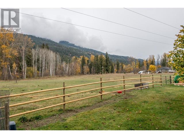 1385 6 Highway, House detached with 2 bedrooms, 1 bathrooms and null parking in North Okanagan E BC | Image 4