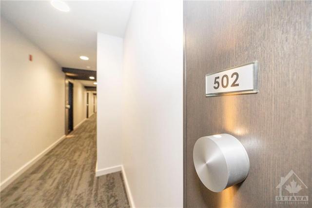 502 - 360 Patricia Avenue, Condo with 2 bedrooms, 2 bathrooms and 1 parking in Ottawa ON | Image 2
