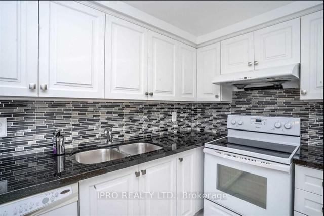 906 - 135 Hillcrest Ave, Condo with 1 bedrooms, 1 bathrooms and 2 parking in Mississauga ON | Image 11