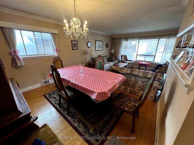 83 Norseman St, House detached with 3 bedrooms, 2 bathrooms and 3 parking in Toronto ON | Image 4