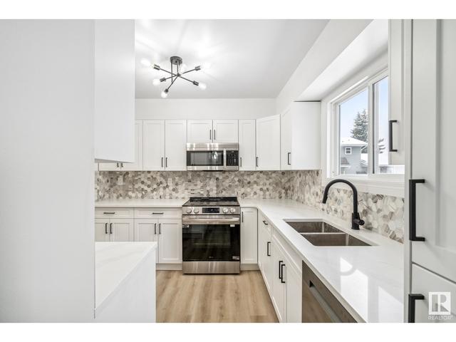 59 - 4403 Riverbend Rd Nw, House attached with 3 bedrooms, 1 bathrooms and 1 parking in Edmonton AB | Image 5