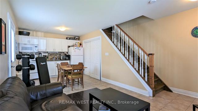 3 Cayuga Ave, House semidetached with 2 bedrooms, 1 bathrooms and 0 parking in Toronto ON | Image 2