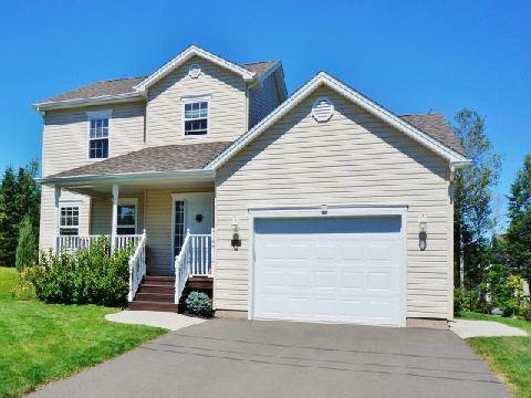28 Melinda St, House detached with 3 bedrooms, 3 bathrooms and 2 parking in Dieppe NB | Card Image