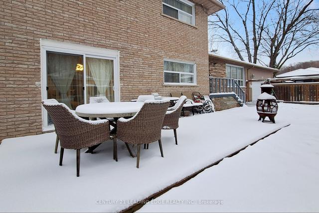 24 Deekshill Dr, House detached with 4 bedrooms, 4 bathrooms and 4 parking in Toronto ON | Image 33