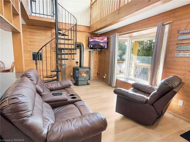 740 Cape Hurd Rd, House detached with 4 bedrooms, 2 bathrooms and 10 parking in Northern Bruce Peninsula ON | Image 9