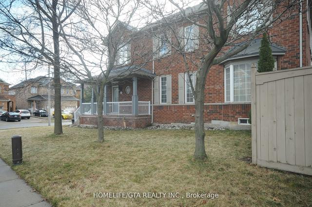 47 Harbourtown Cres, House detached with 3 bedrooms, 4 bathrooms and 6 parking in Brampton ON | Image 1