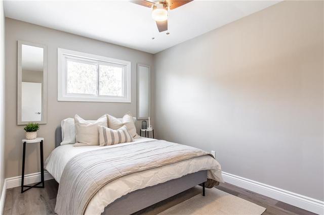 unit 1 (main) - 264 West 18th Street, House detached with 2 bedrooms, 1 bathrooms and 2 parking in Hamilton ON | Image 16