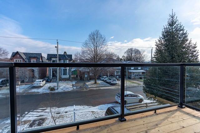 302 Linsmore Cres, House detached with 3 bedrooms, 4 bathrooms and 2 parking in Toronto ON | Image 10