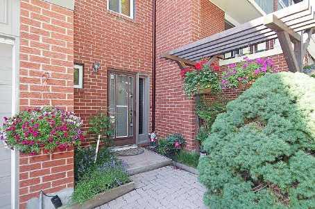 th31 - 30 Chichester Pl, Townhouse with 3 bedrooms, 2 bathrooms and 2 parking in Toronto ON | Image 1