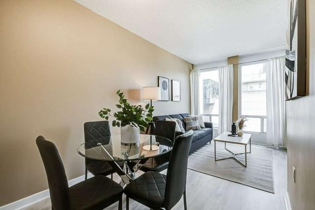 1104 - 85 Bloor St E, Condo with 1 bedrooms, 1 bathrooms and 0 parking in Toronto ON | Image 4
