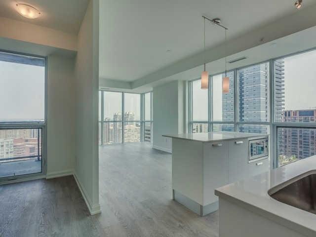 2708 - 9 Bogert Ave, Condo with 2 bedrooms, 2 bathrooms and 1 parking in Toronto ON | Image 6