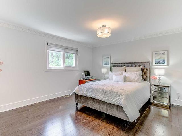 15 Harlington Rd, House detached with 4 bedrooms, 5 bathrooms and 6 parking in Toronto ON | Image 17
