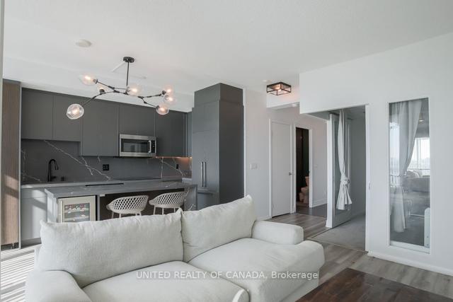 705 - 215 Fort York Blvd, Condo with 2 bedrooms, 2 bathrooms and 1 parking in Toronto ON | Image 11
