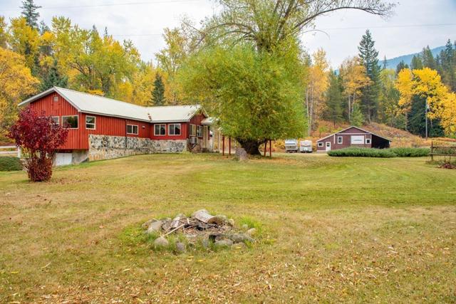 120 Rosebud Lake Road, House detached with 2 bedrooms, 1 bathrooms and null parking in Central Kootenay G BC | Image 17