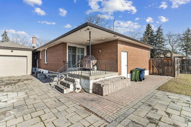 61 Coral Gable Dr, House detached with 3 bedrooms, 2 bathrooms and 8 parking in Toronto ON | Image 21