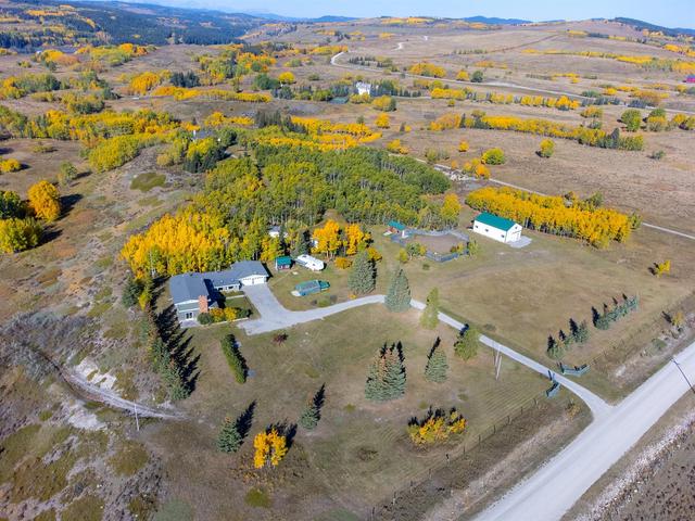 263045 Range Road 60, House detached with 5 bedrooms, 2 bathrooms and null parking in Rocky View County AB | Image 3