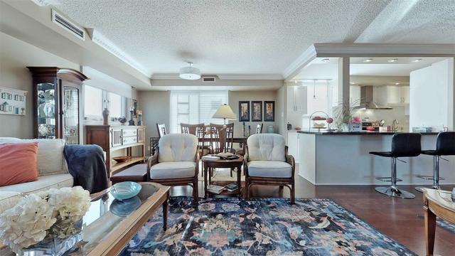 1001 - 40 Chichester Pl, Condo with 2 bedrooms, 2 bathrooms and 1 parking in Toronto ON | Image 2