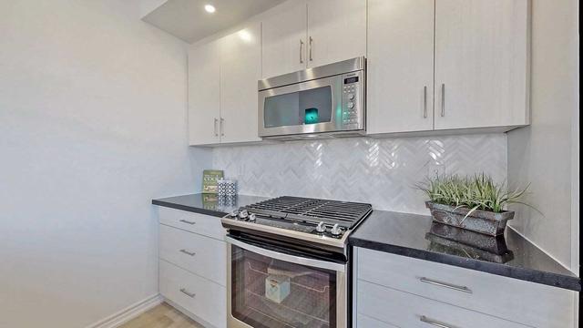 3 - 130 Long Branch Ave, Townhouse with 3 bedrooms, 3 bathrooms and 1 parking in Toronto ON | Image 6