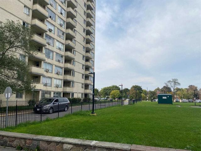 1705 - 340 Dixon Rd, Condo with 2 bedrooms, 1 bathrooms and 1 parking in Toronto ON | Image 23