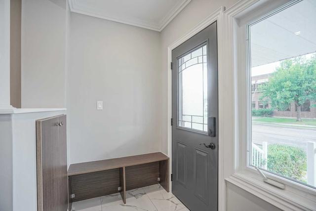 74 Pharmacy Ave, House detached with 2 bedrooms, 3 bathrooms and 3 parking in Toronto ON | Image 12