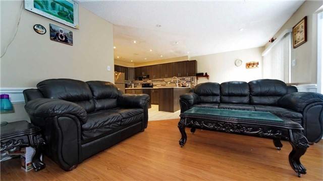 77 Peace Valley Cres, House detached with 3 bedrooms, 4 bathrooms and 4 parking in Brampton ON | Image 8