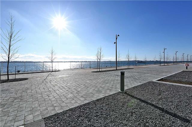 125 - 39 Queens Quay E, Townhouse with 2 bedrooms, 3 bathrooms and 1 parking in Toronto ON | Image 4