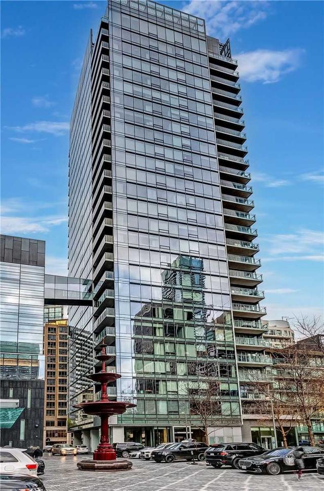 1002 - 55 Scollard St, Condo with 1 bedrooms, 1 bathrooms and 1 parking in Toronto ON | Image 1