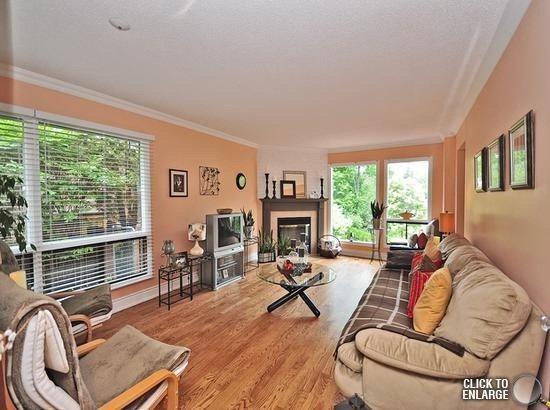 4263 Flitter Crt, House detached with 3 bedrooms, 3 bathrooms and 6 parking in Mississauga ON | Image 2