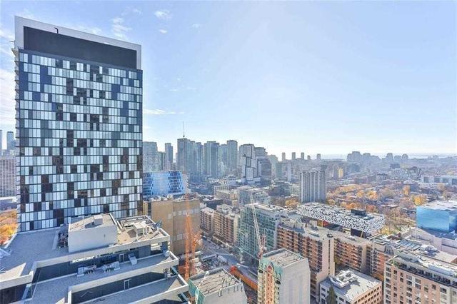 2408 - 488 University Ave, Condo with 2 bedrooms, 2 bathrooms and 0 parking in Toronto ON | Image 1
