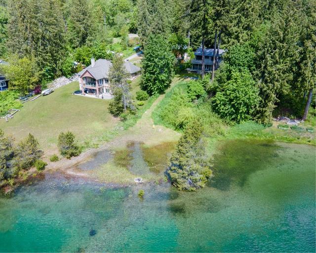 7484 Highway 3a, House detached with 4 bedrooms, 3 bathrooms and null parking in Central Kootenay E BC | Image 23