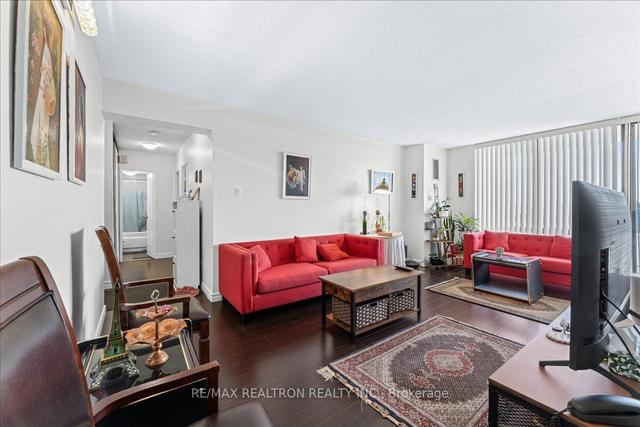 405 - 177 Linus Rd, Condo with 2 bedrooms, 1 bathrooms and 1 parking in Toronto ON | Image 10