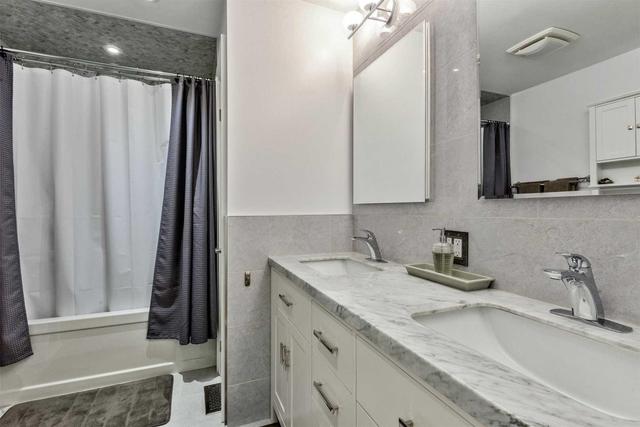 71 Moregate Cres, Townhouse with 3 bedrooms, 3 bathrooms and 1 parking in Brampton ON | Image 13