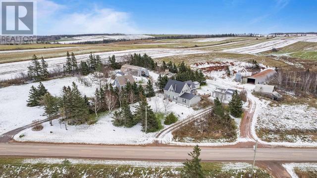 2048 Irishtown Road, House detached with 5 bedrooms, 2 bathrooms and null parking in Kensington, Part 2 PE | Image 9