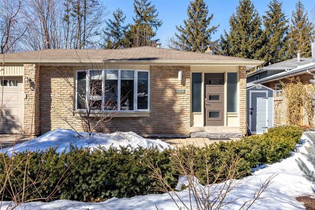 497 Anthony Dr, House detached with 3 bedrooms, 2 bathrooms and 2 parking in Oakville ON | Image 12