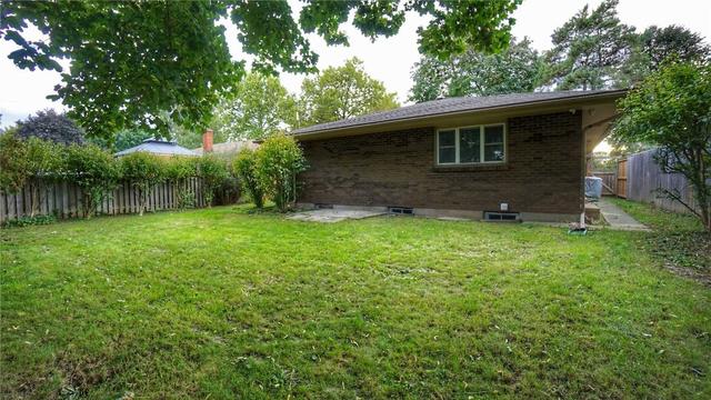 18 Richelieu Dr Dr, House detached with 3 bedrooms, 2 bathrooms and 5 parking in St. Catharines ON | Image 30