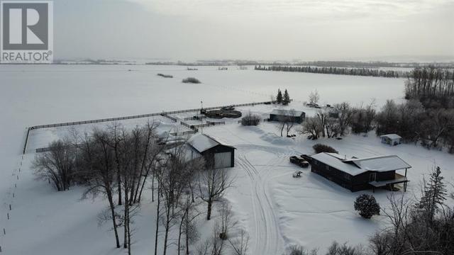 225041 690, House detached with 5 bedrooms, 3 bathrooms and 15 parking in Northern Lights County AB | Image 3