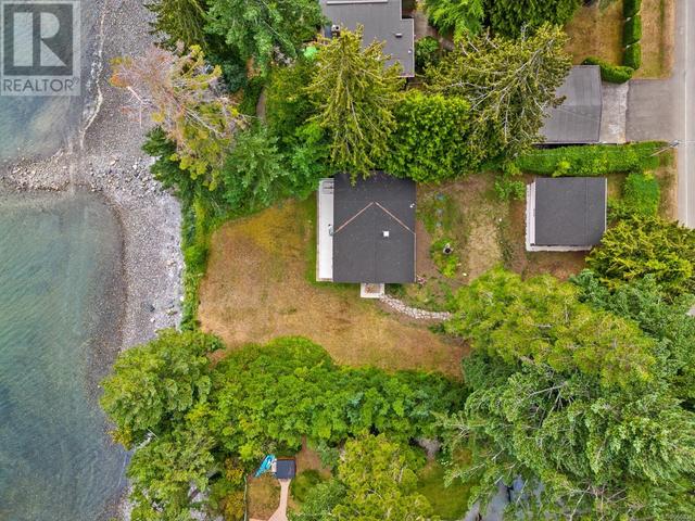 7770 Ships Point Rd, House detached with 2 bedrooms, 2 bathrooms and 4 parking in Comox Valley A BC | Image 42