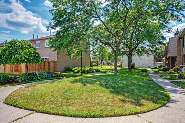 71 - 580 Eyer Dr, Townhouse with 3 bedrooms, 2 bathrooms and 2 parking in Pickering ON | Image 9
