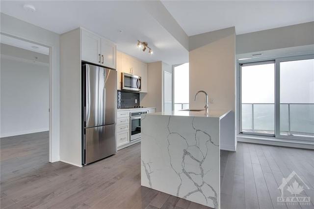 3304 - 805 Carling Avenue, Condo with 2 bedrooms, 2 bathrooms and 1 parking in Ottawa ON | Image 6