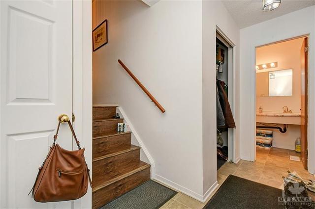 64 Alison Korn Private, Townhouse with 4 bedrooms, 2 bathrooms and 1 parking in Ottawa ON | Image 3