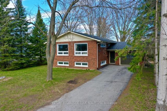 66 Second St, House detached with 2 bedrooms, 2 bathrooms and 4 parking in Orillia ON | Image 1