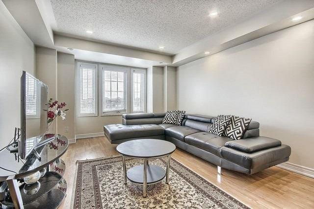 9976 Mccowan Rd, House attached with 3 bedrooms, 3 bathrooms and 1 parking in Markham ON | Image 5