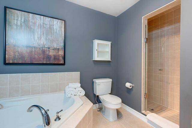 7 Tompkins Mews, House attached with 3 bedrooms, 2 bathrooms and 2 parking in Toronto ON | Image 15