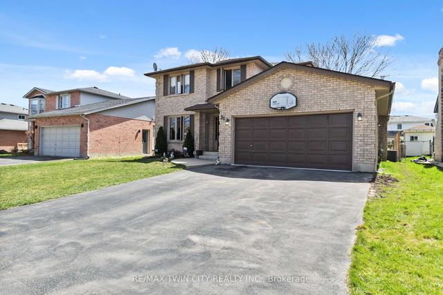 31 Winter Way, House detached with 4 bedrooms, 3 bathrooms and 4 parking in Brantford ON | Image 12