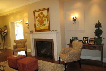03 - 21 Burkebrook Pl, Condo with 2 bedrooms, 2 bathrooms and 1 parking in Toronto ON | Image 5