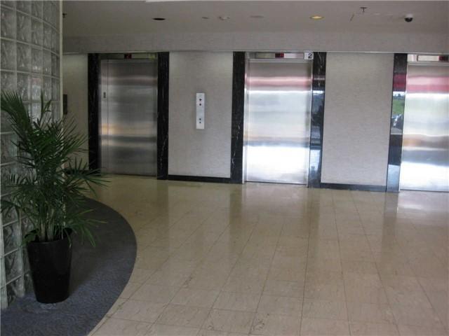 1003 - 2550 Lawrence Ave E, Condo with 2 bedrooms, 2 bathrooms and 1 parking in Toronto ON | Image 12